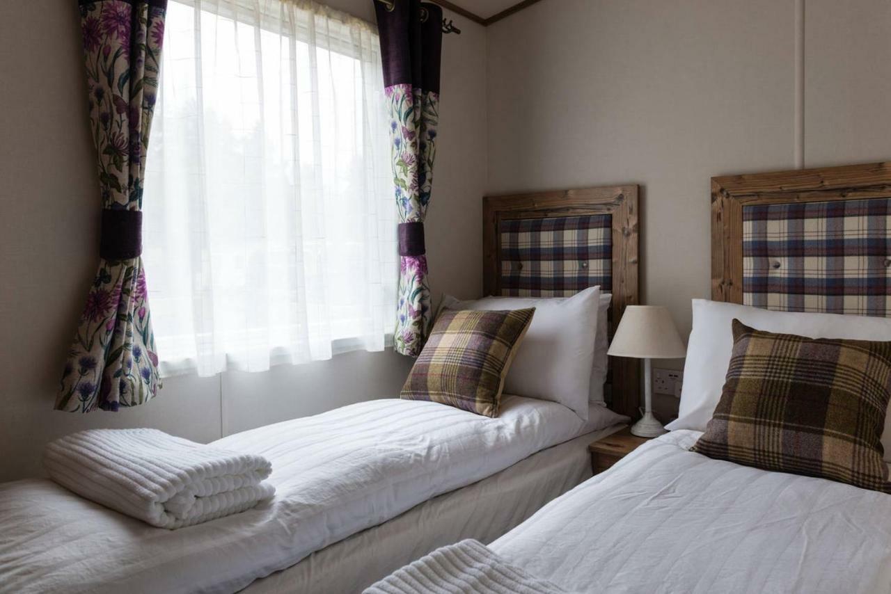Dunroamin Lodge Aviemore Extérieur photo